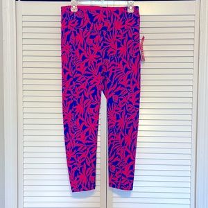Lilly Pulitzer Weekender Luxletic leggings Pink Grenadine Flocking To Paradise